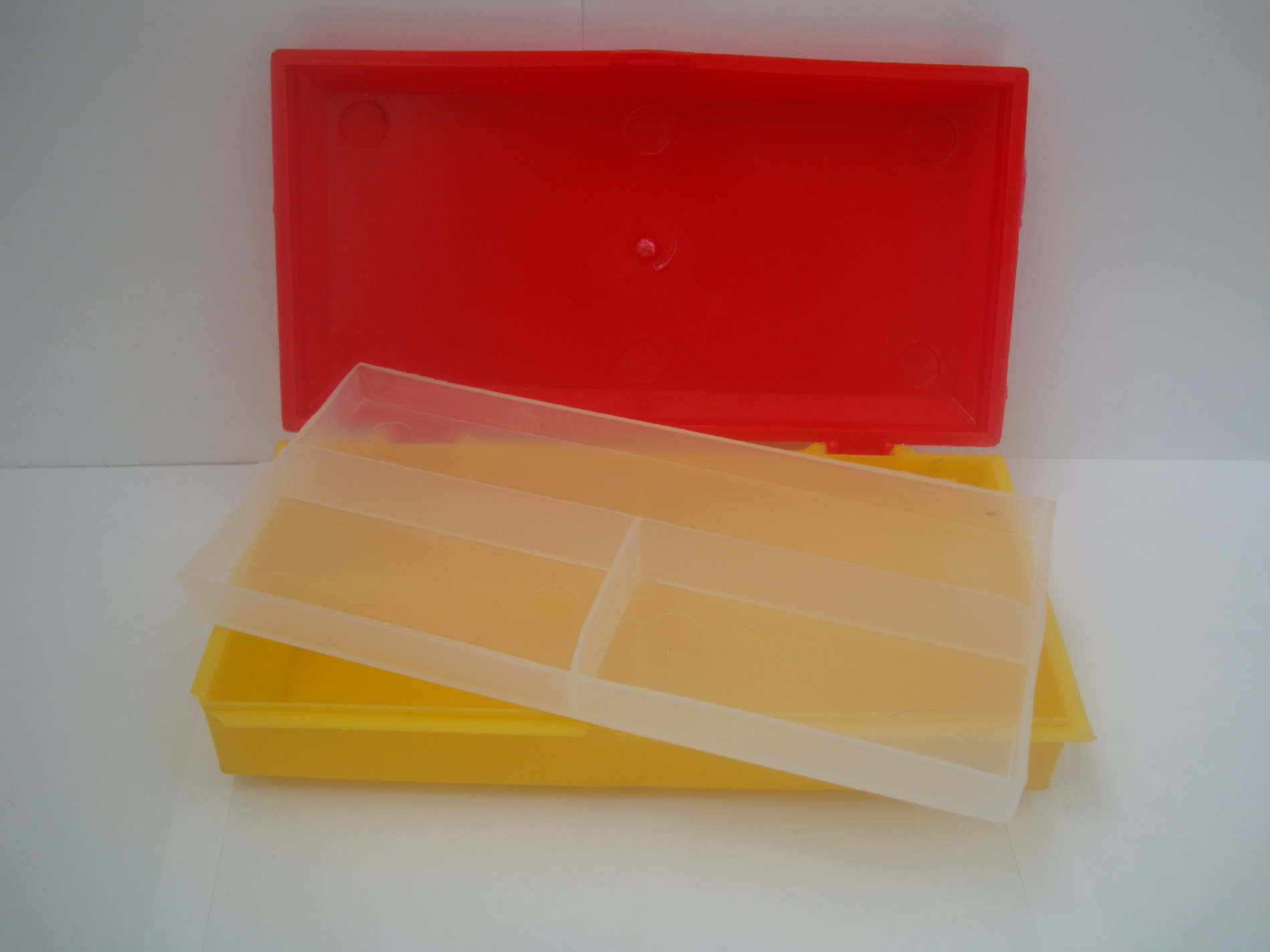Коробка для снастей пластиковая (большая) 260х140х60